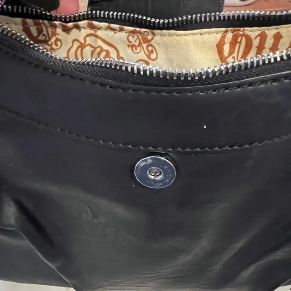 GUESS Black Leather‎ Shoulder Bag Y2K Silver Hardware Zip Hobo Purse